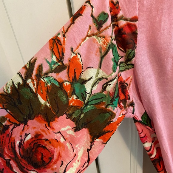 Robe - Picture 2 of 3